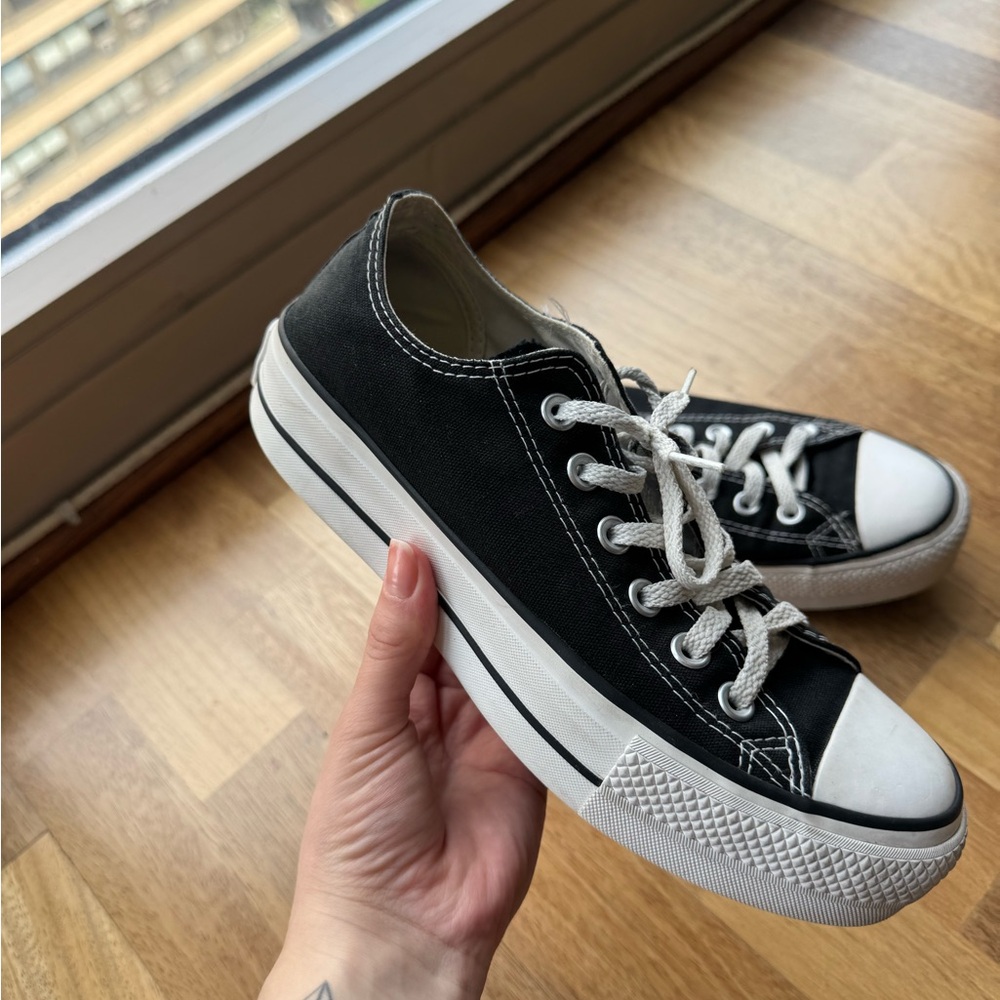 Converse Chuck Taylor Plarform Black and White Low-Top Sneakers
